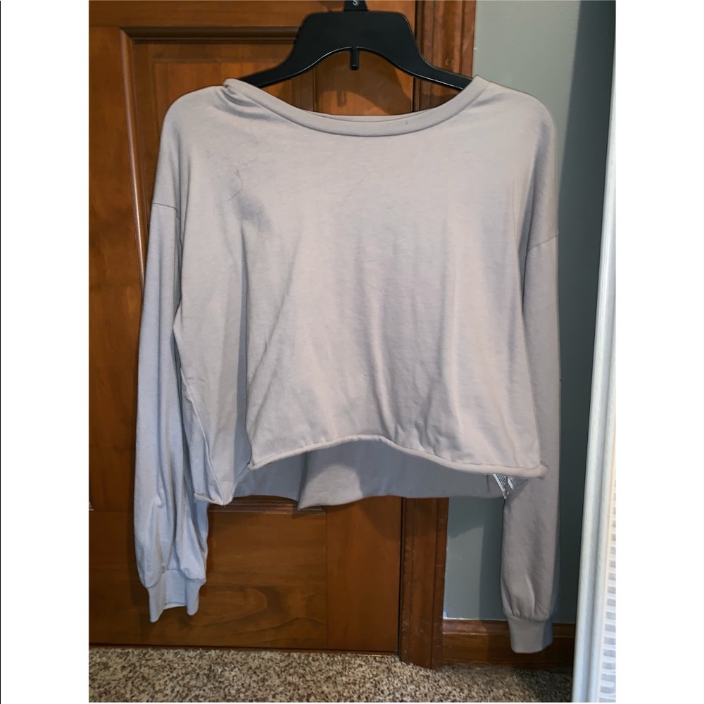long sleeve crop top